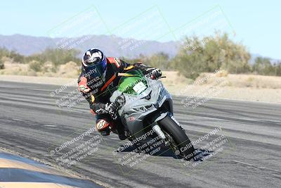 media/Dec-04-2025-Racers Edge (Thu) [[5ebc9f124d]]/3-B Group/3-Session 2 (Turn 7 Inside)/